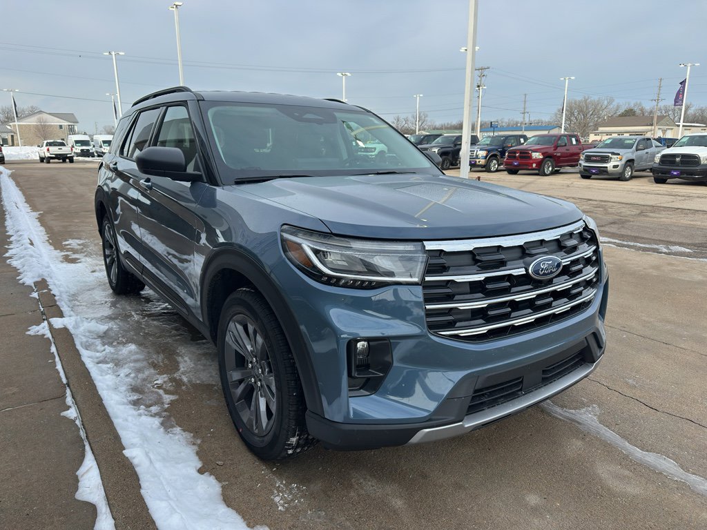 New 2026 Ford Explorer Active w/ Active Comfort Package image 2