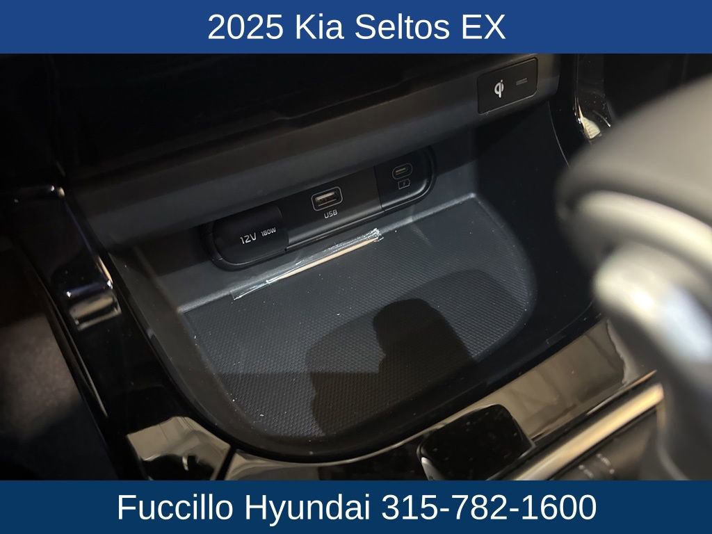 Used 2025 Kia Seltos EX image 20