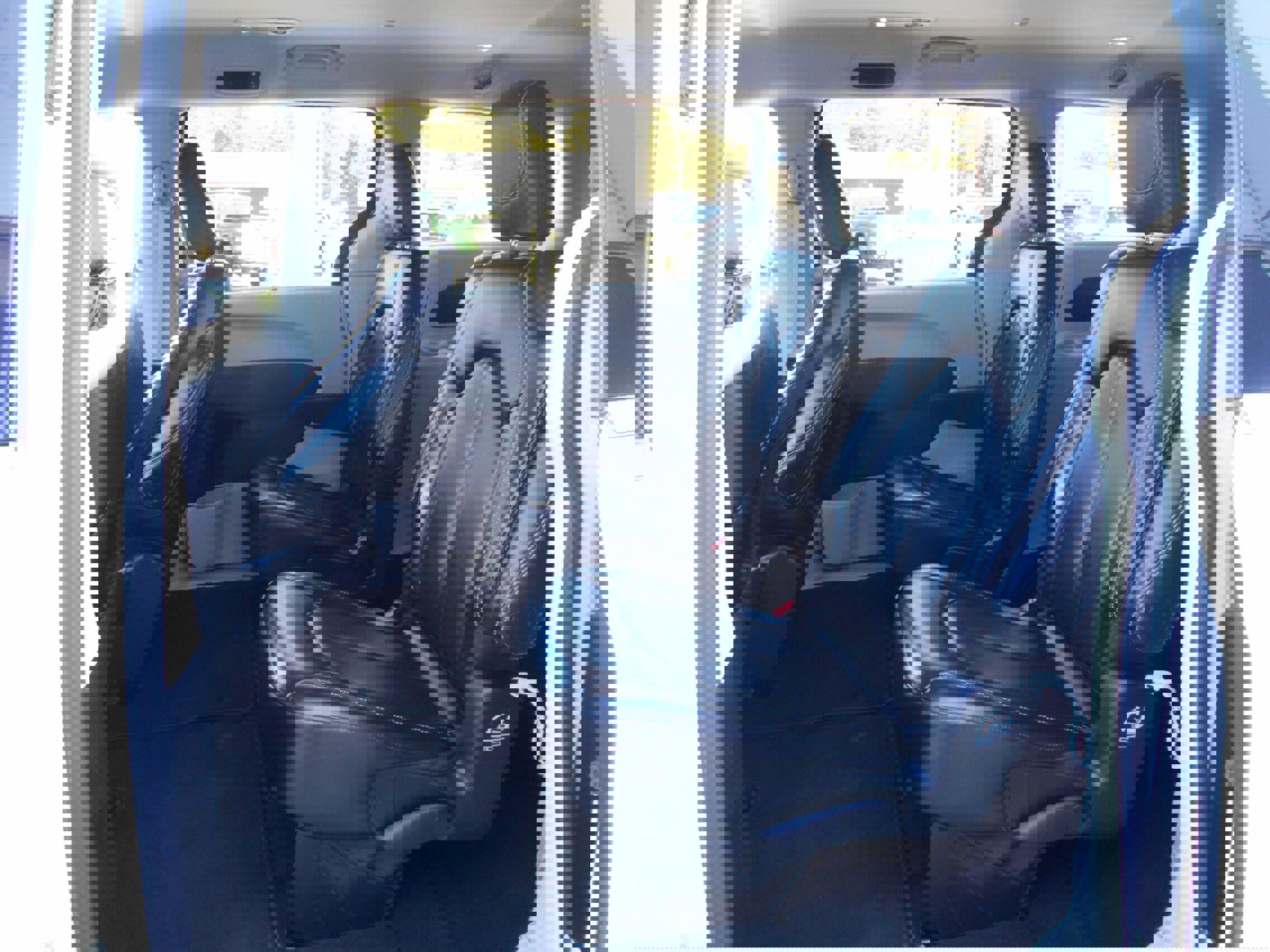 Certified 2024 Chrysler Pacifica Touring-L image 7