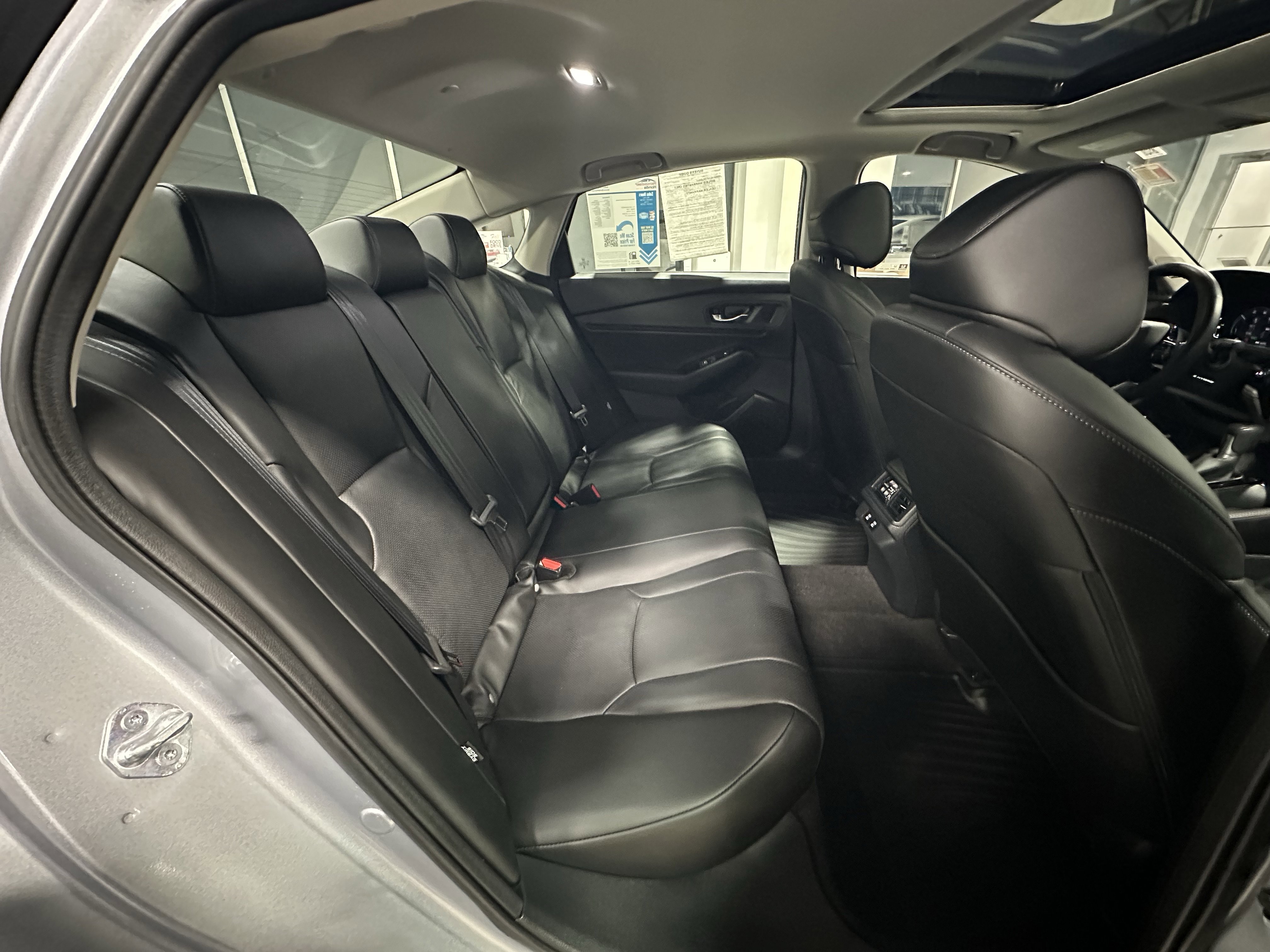 Used 2023 Honda Accord Touring image 19