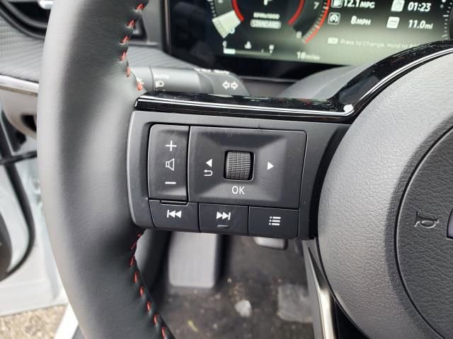 New 2026 Nissan Kicks SR image 25