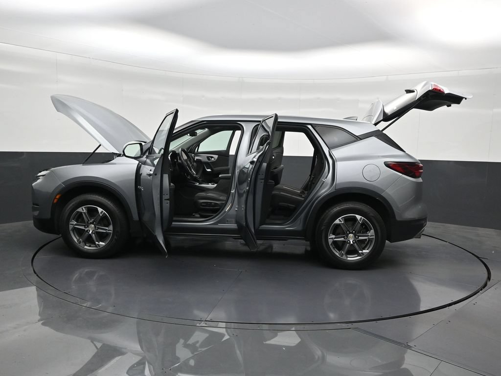 Used 2024 Chevrolet Blazer LT FWD image 33