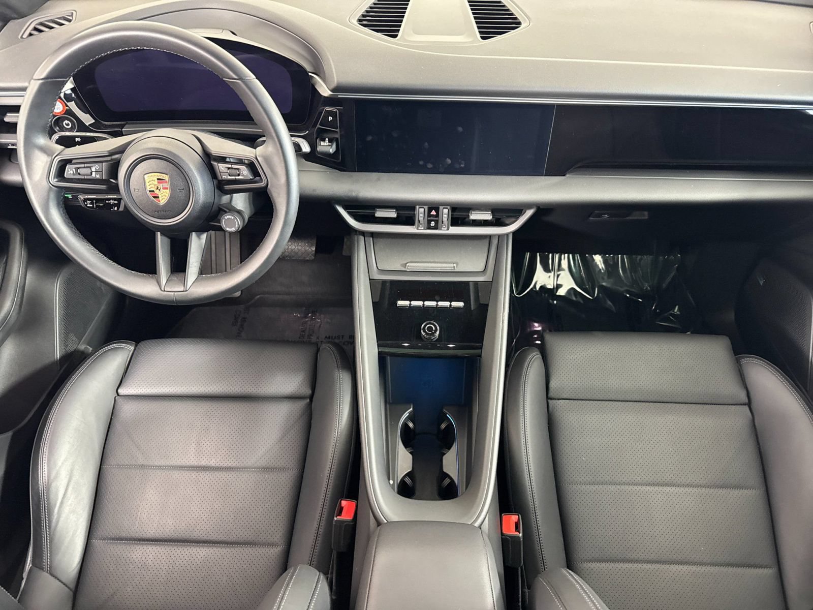 Certified 2025 Porsche Macan 4 Electric AWD/4WD image 6