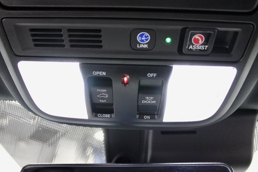Used 2025 Honda Passport Black Edition image 23