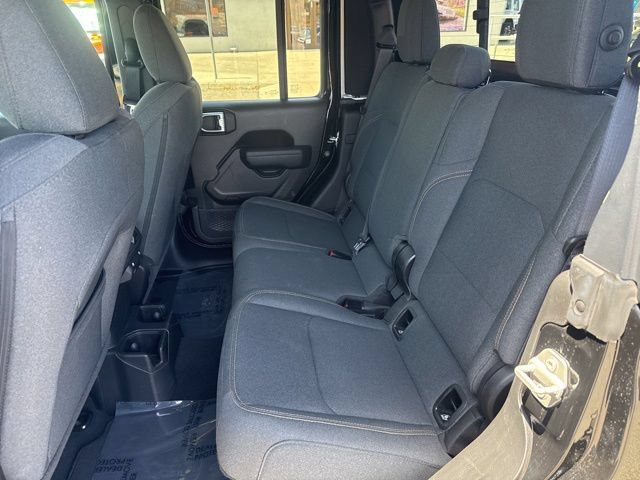 Used 2024 Jeep Gladiator Sport AWD/4WD image 27