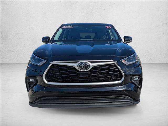 Certified 2021 Toyota Highlander LE image 2