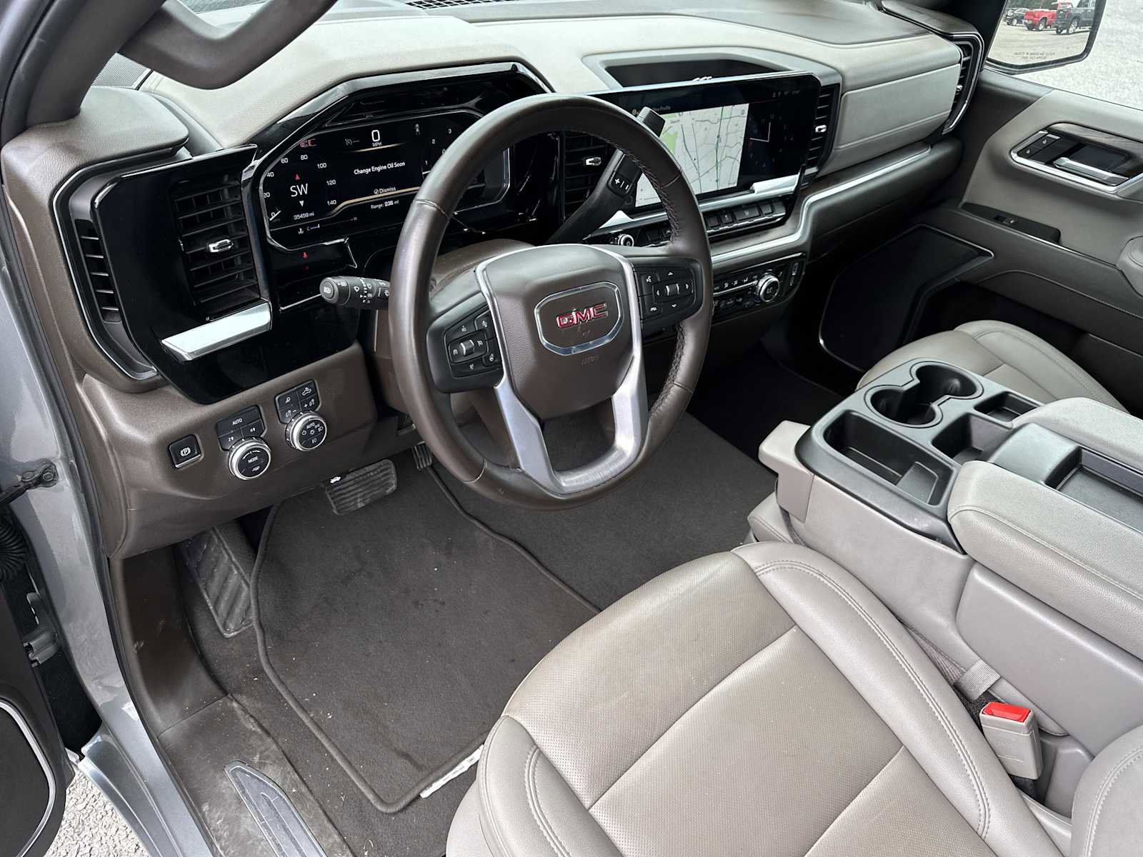 Used 2025 GMC Sierra 1500 SLT AWD/4WD image 11