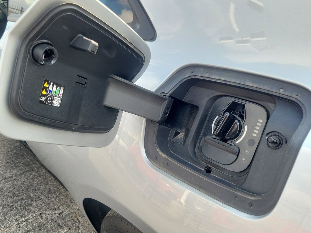 Used 2024 Dodge Charger R/T w/ Plus Group image 7