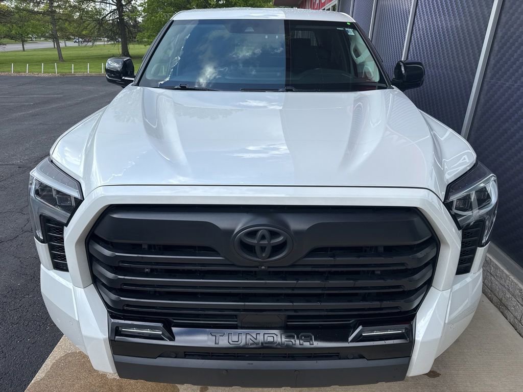 Used 2024 Toyota Tundra Limited AWD/4WD image 11