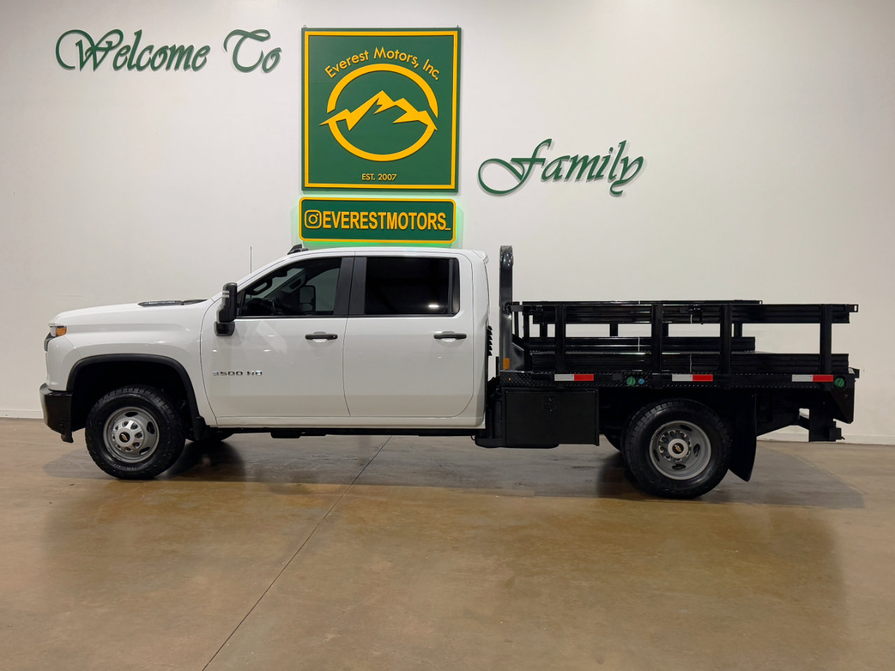 Used 2023 Chevrolet Silverado 3500 W/T w/ WT Convenience Package image 4