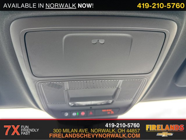 New 2025 Chevrolet Traverse LT w/ Driver Confidence Package image 31
