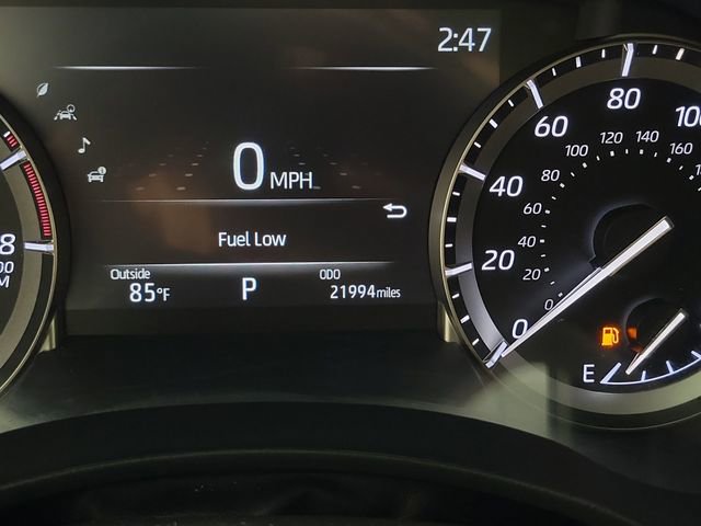 Used 2022 Toyota Highlander Platinum AWD/4WD image 2