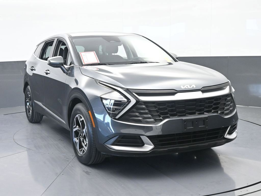 Used 2024 Kia Sportage LX image 9
