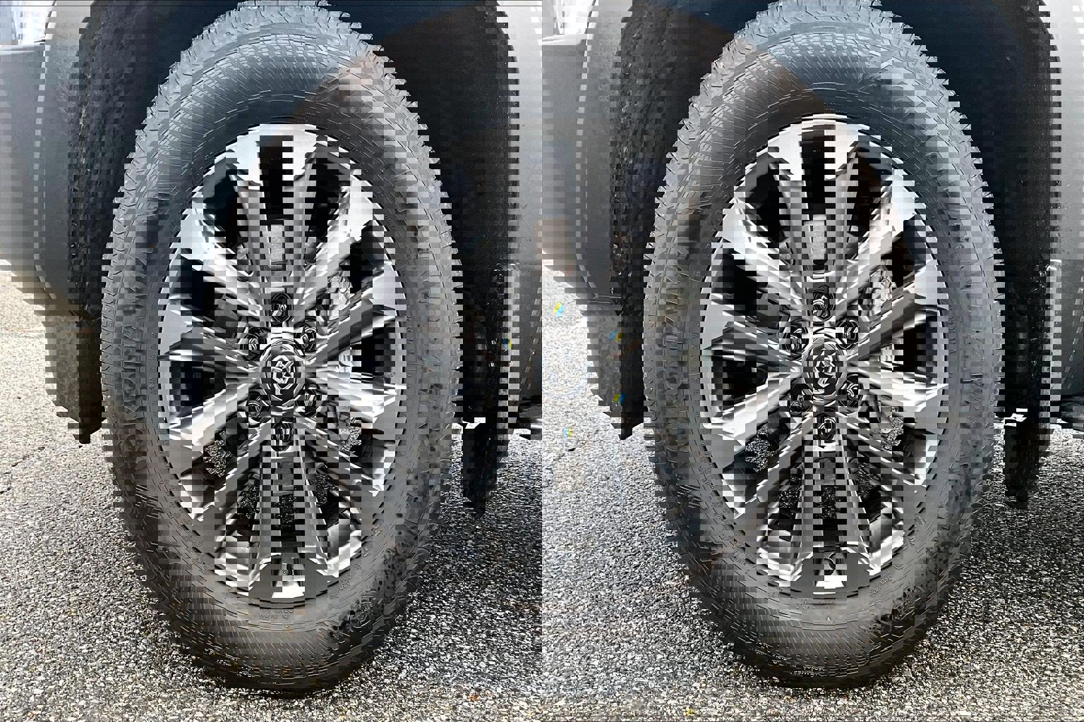 Used 2025 Toyota Land Cruiser image 9