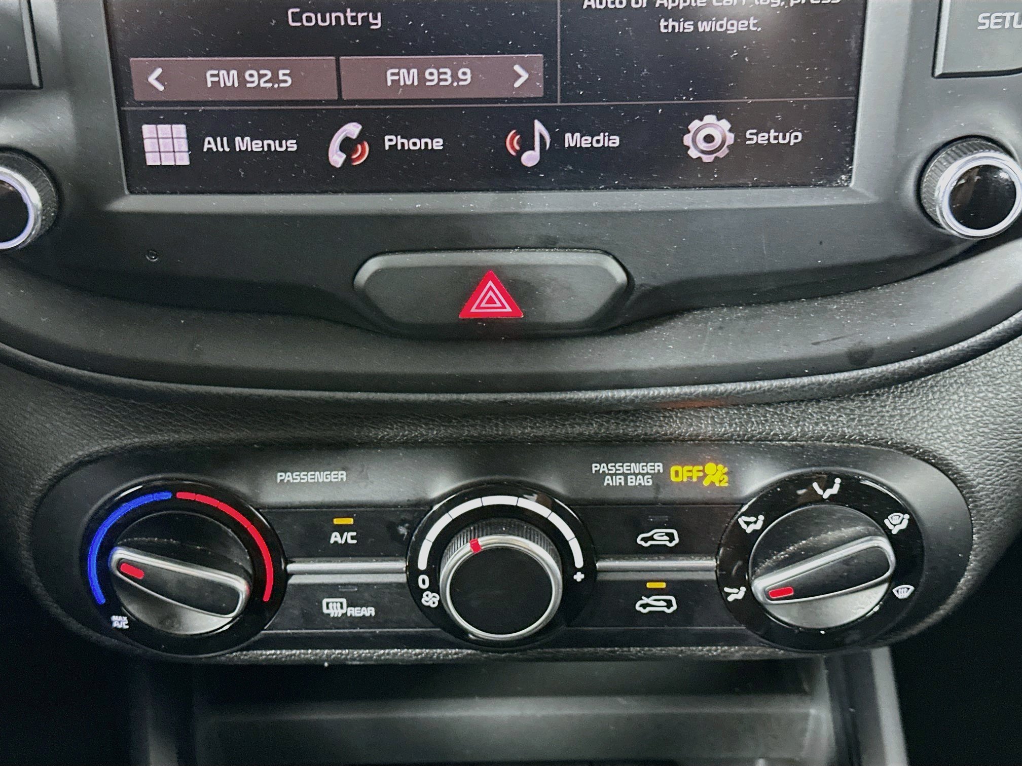 Used 2025 Kia Soul LX w/ LX Technology Package FWD image 24