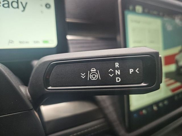 Used 2024 Rivian R1S Adventure image 34