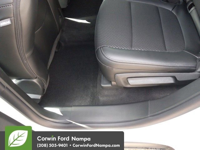 New 2025 Ford Escape SE image 27