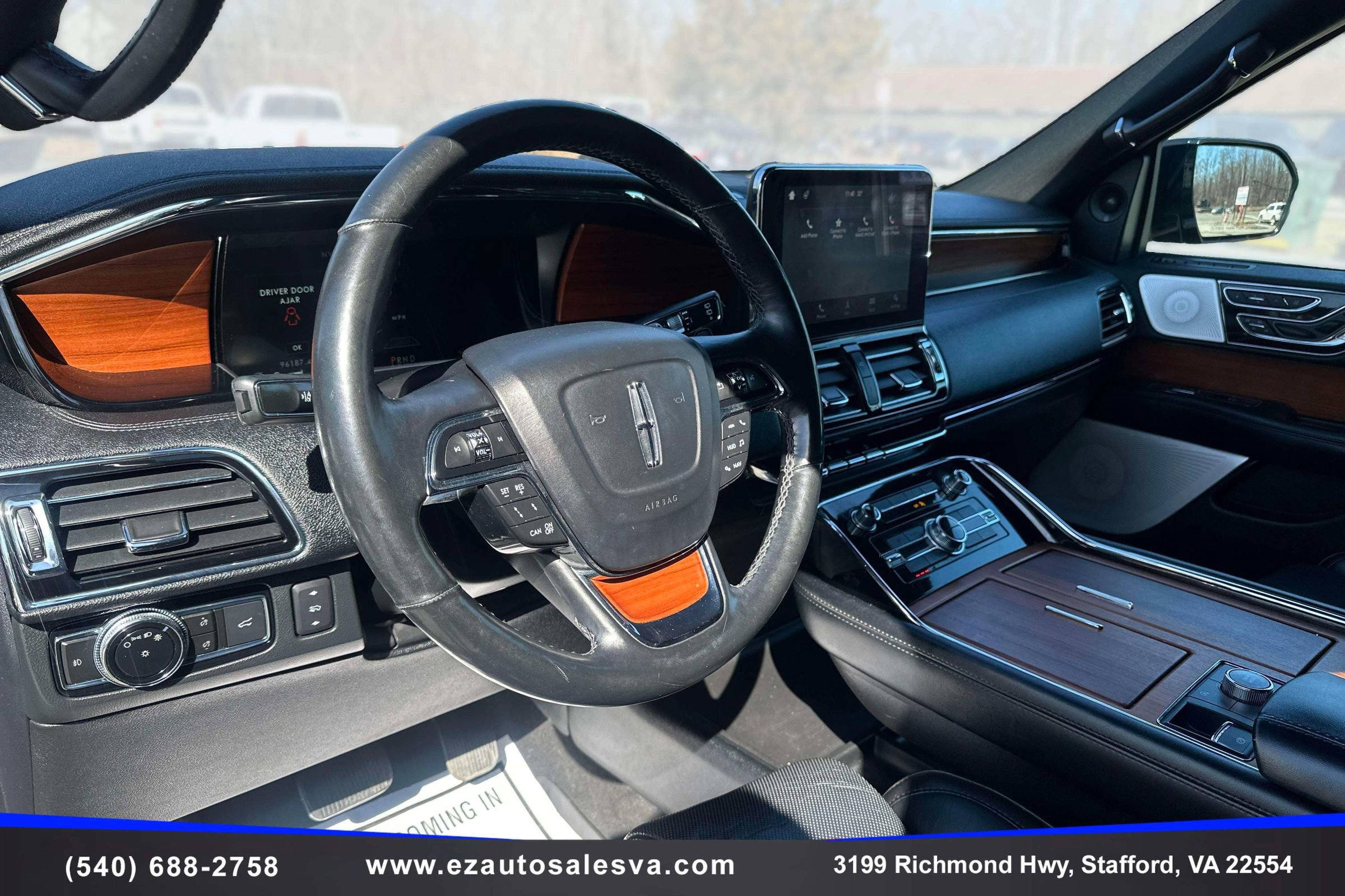 Used 2019 Lincoln Navigator Reserve AWD/4WD image 16