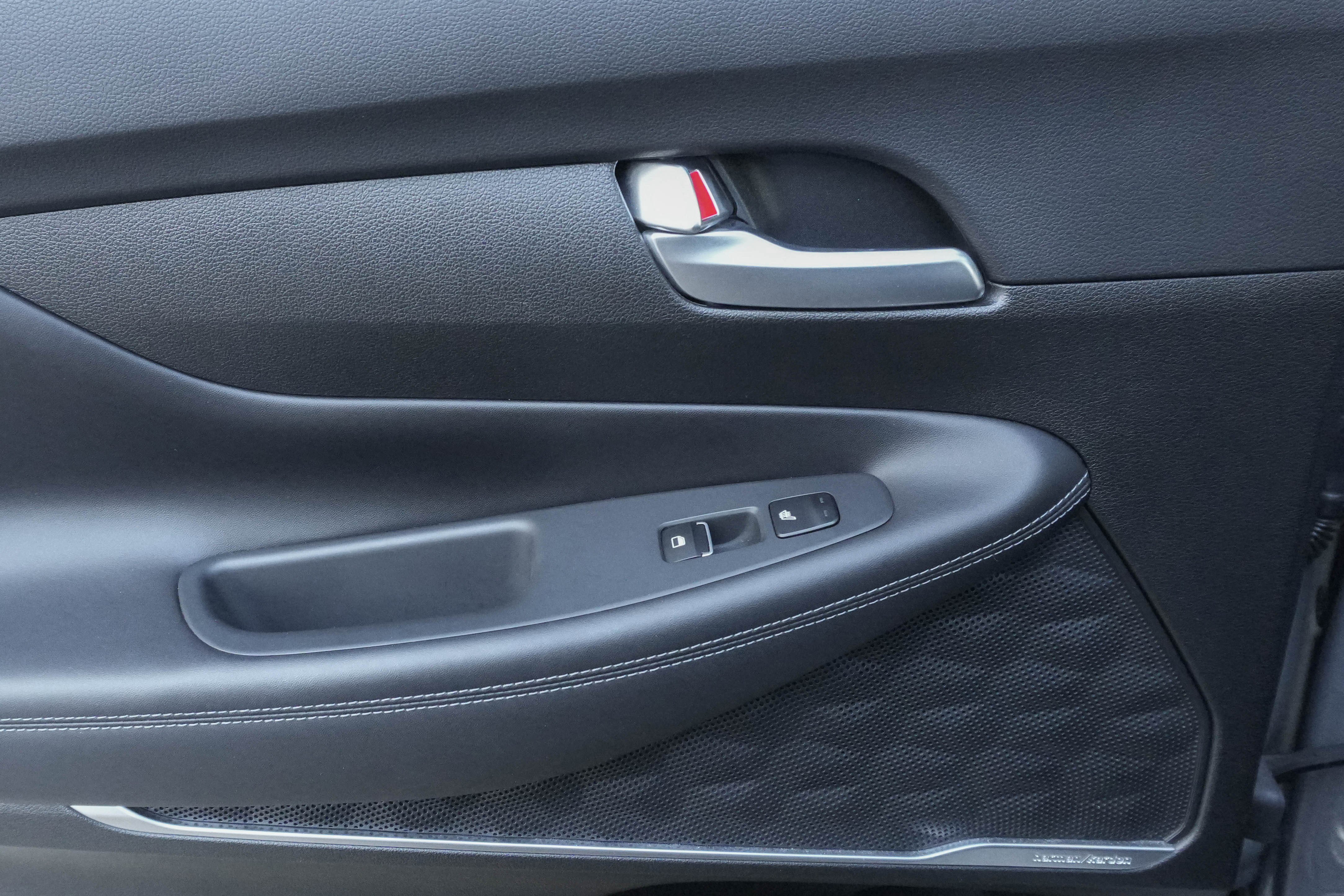 Used 2021 Hyundai Santa Fe Limited w/ Cargo Package image 27