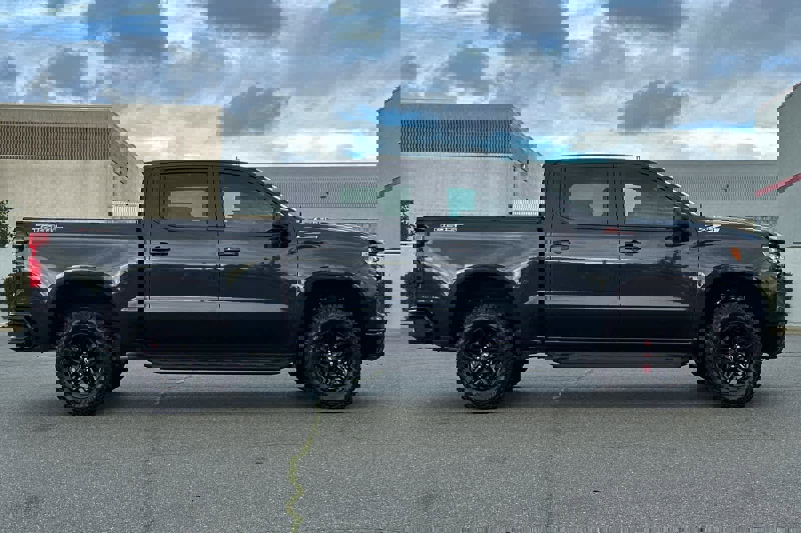 Used 2024 Chevrolet Silverado 1500 LT Trail Boss w/ Convenience Package II image 6