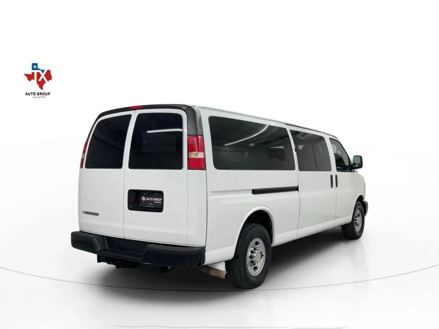 Used 2013 Chevrolet Express 3500 LS image 5