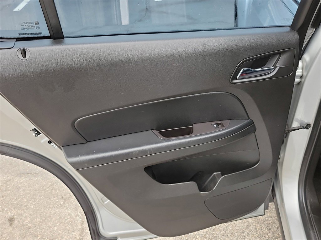 Used 2017 Chevrolet Equinox LS image 8