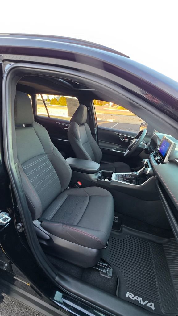 Used 2025 Toyota RAV4 SE w/ Weather & Moonroof Package image 15