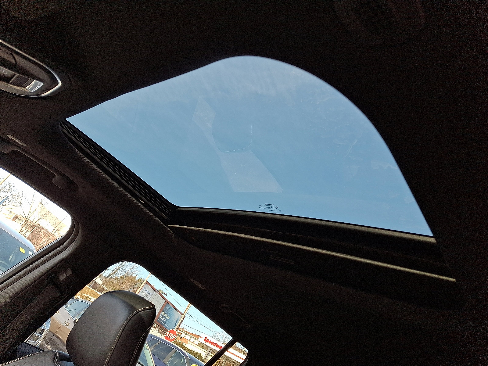 Used 2023 Jeep Grand Cherokee L Laredo image 16