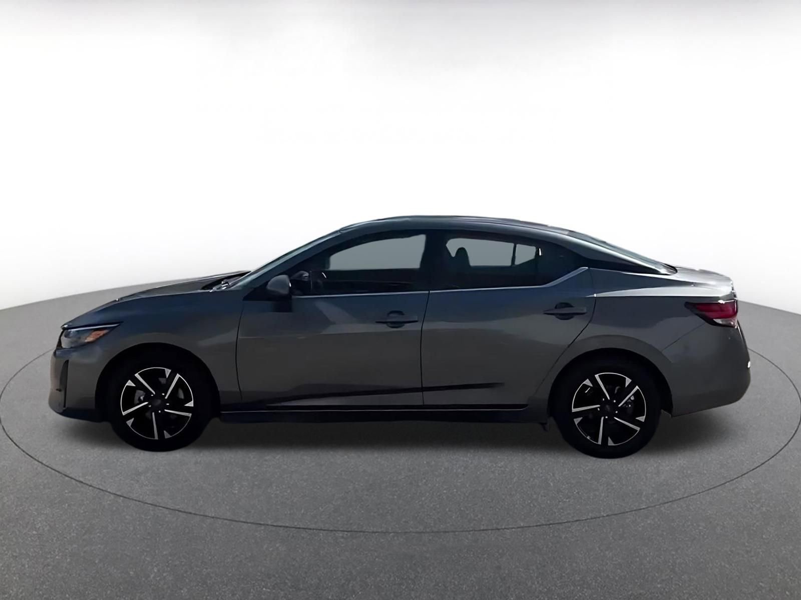 Used 2025 Nissan Sentra SV FWD image 8
