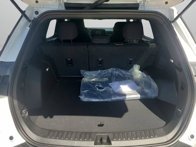 New 2026 Chevrolet Equinox LT image 8