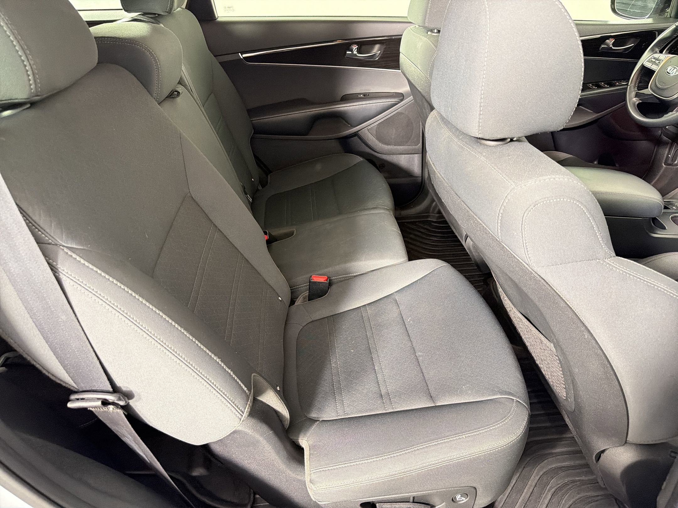 Used 2020 Kia Sorento S image 29