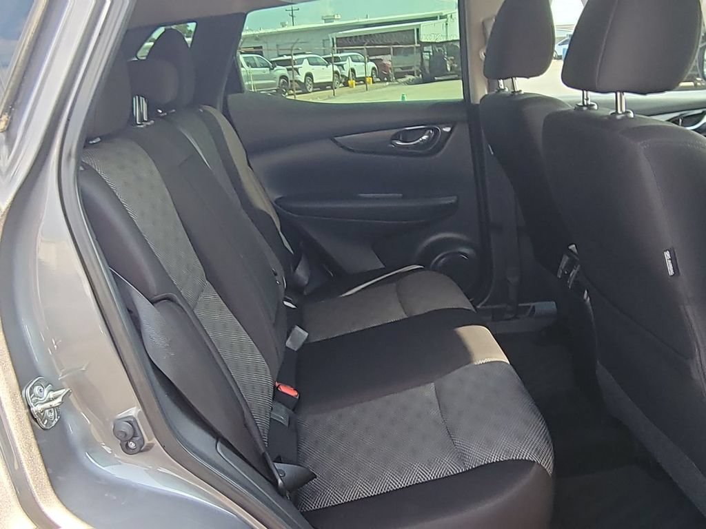 Used 2022 Nissan Rogue Sport SV FWD image 26