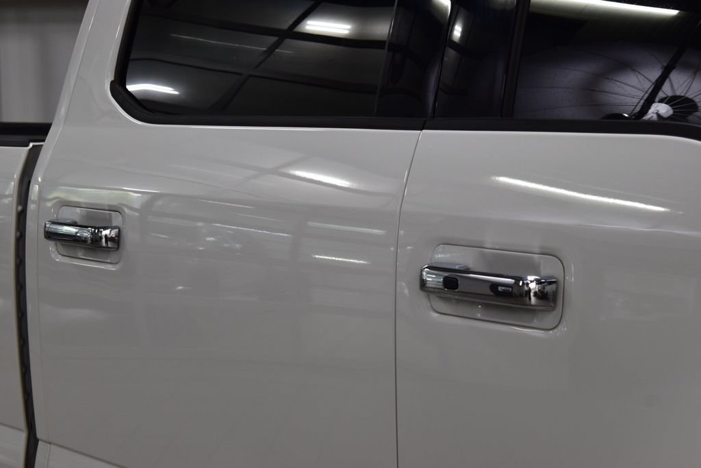 Used 2022 Ford F350 Lariat w/ Lariat Ultimate Package AWD/4WD image 17