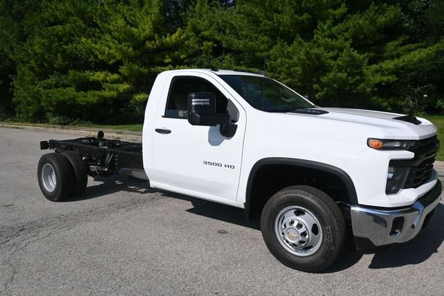 New 2026 Chevrolet Silverado 3500 W/T w/ WT Convenience Package AWD/4WD image 1