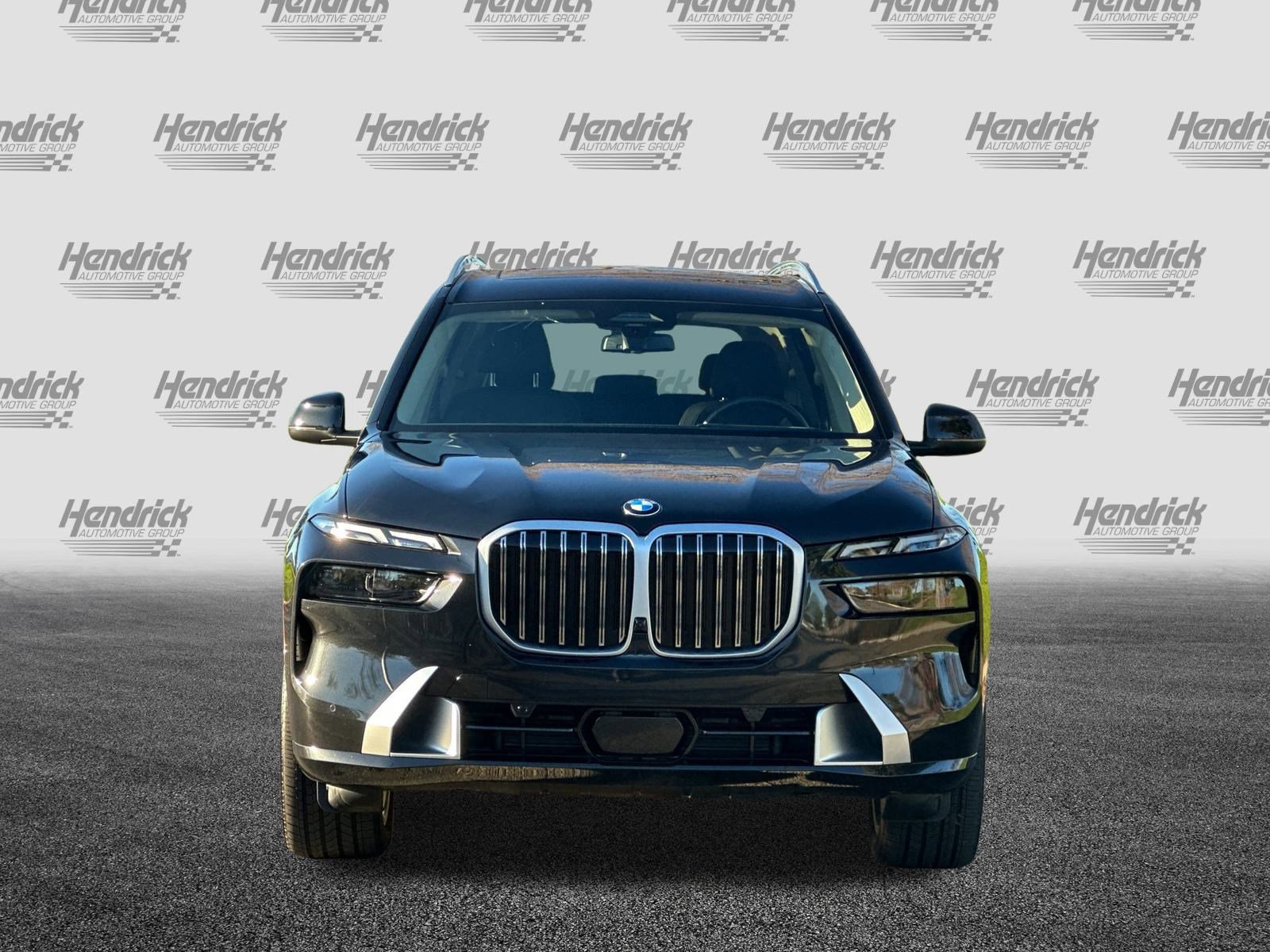Used 2025 BMW X7 xDrive40i w/ Parking Assistance Package image 10