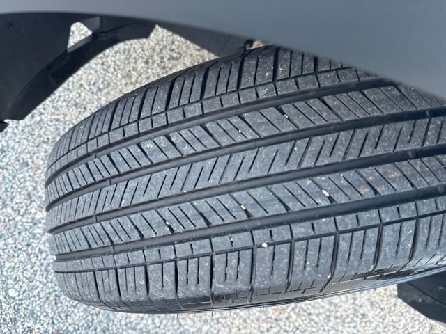 Certified 2021 Volkswagen Tiguan SE w/ Panoramic Sunroof Package image 36