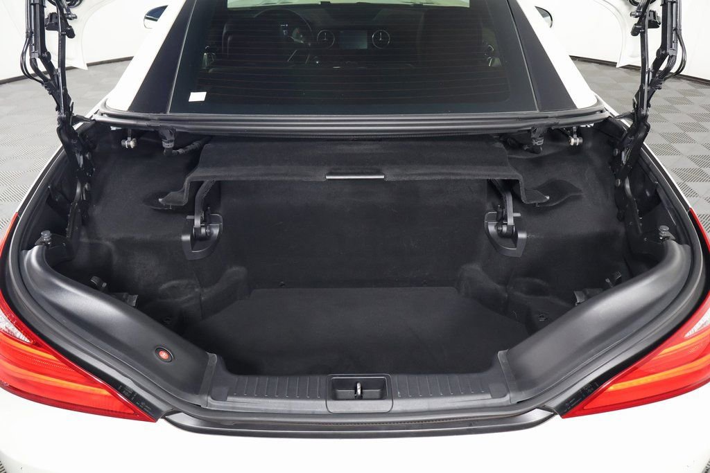 Used 2013 Mercedes-Benz SL 550 image 14