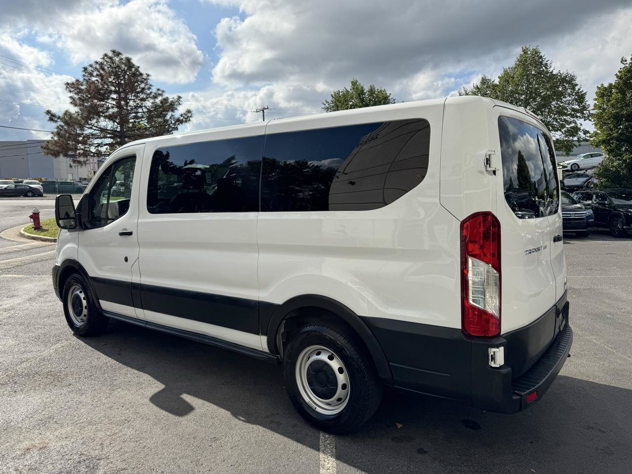 Used 2021 Ford Transit 150 XL RWD image 25