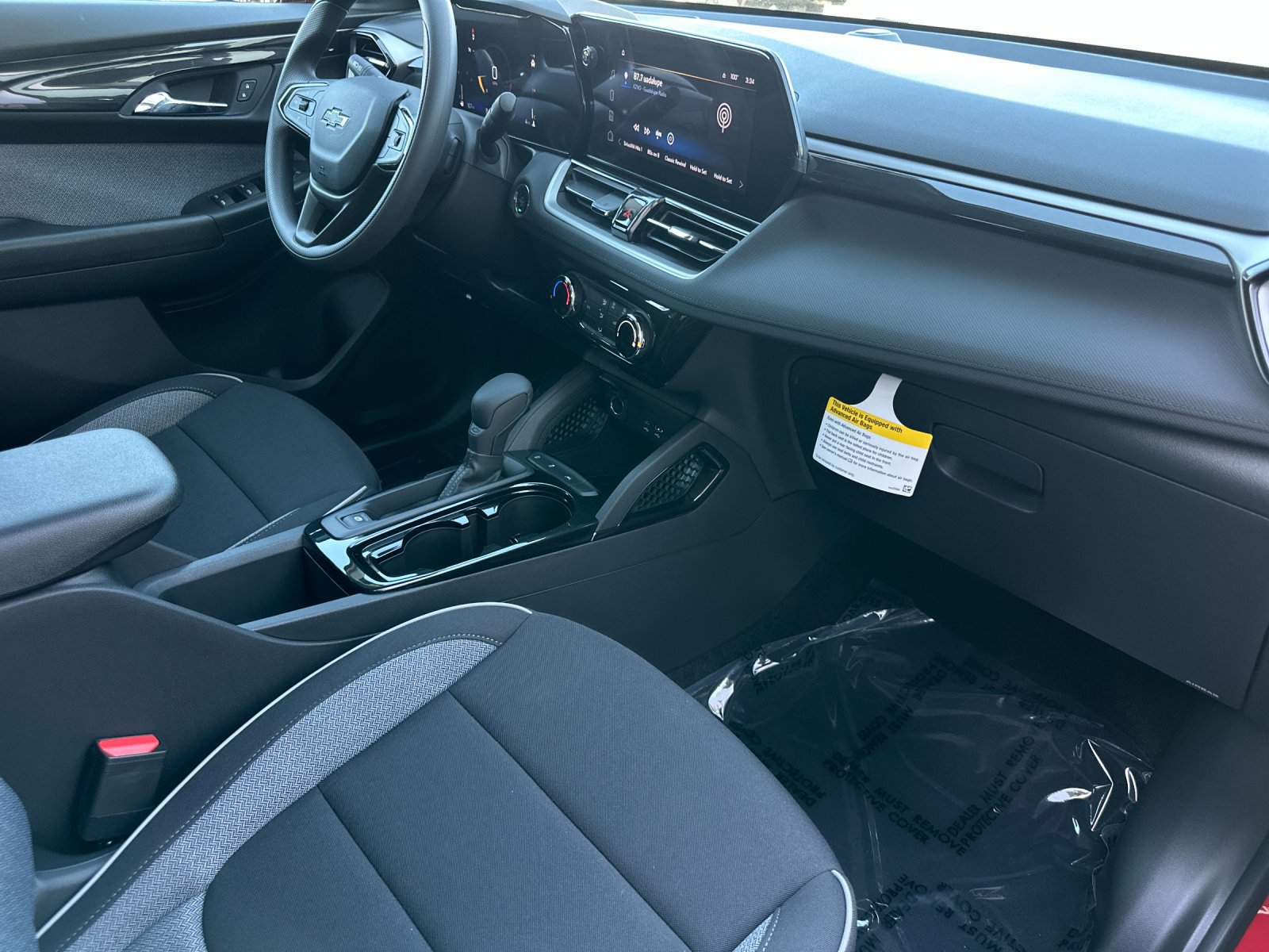 New 2026 Chevrolet TrailBlazer LT w/ Midnight Edition FWD image 16