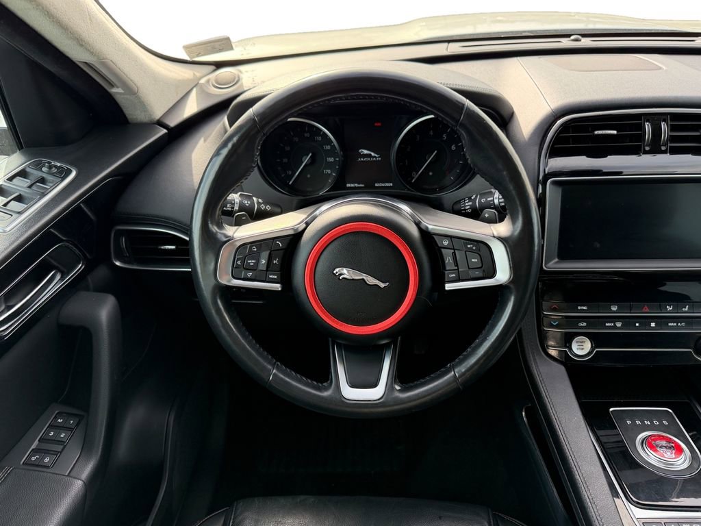 Used 2020 Jaguar F-PACE Prestige image 13