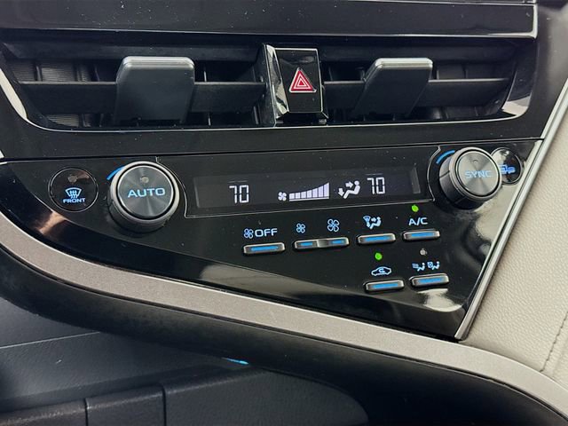 Used 2022 Toyota Camry XLE image 15