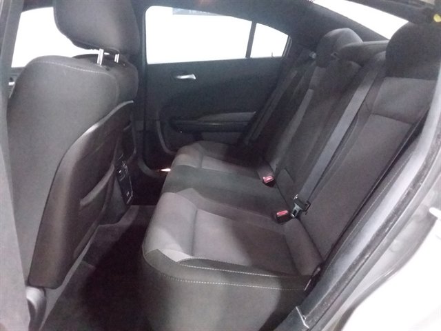 Used 2018 Dodge Charger R/T w/ Blacktop Package RWD image 12