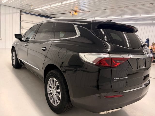 Used 2023 Buick Enclave Essence AWD/4WD image 5
