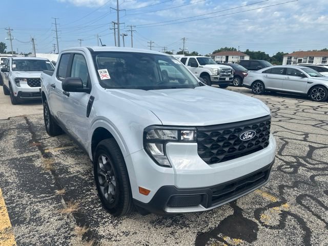 Used 2025 Ford Maverick XLT w/ Equipment Group 302A AWD/4WD image 5