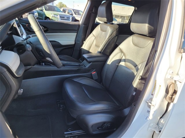 Used 2025 Jeep Compass Limited image 5