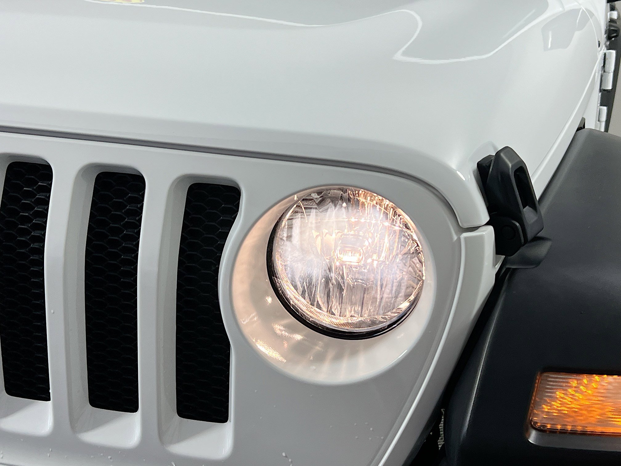 Used 2023 Jeep Wrangler Unlimited Sport AWD/4WD image 11