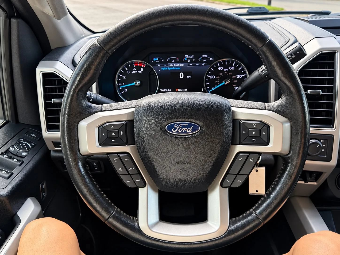 Used 2021 Ford F250 Lariat w/ FX4 Off-Road Package AWD/4WD image 16