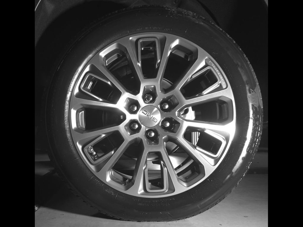 New 2026 GMC Yukon XL Denali w/ Sun & Power Step Package AWD/4WD image 15