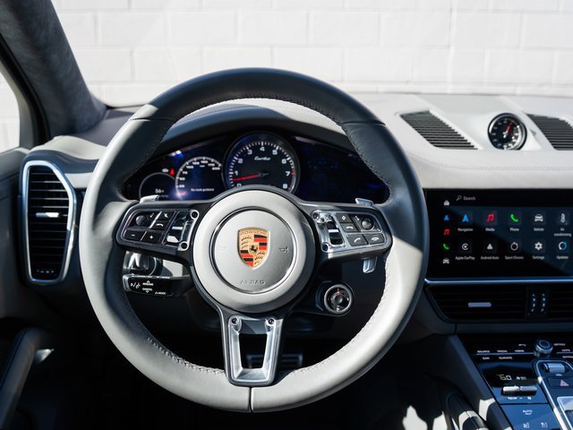 Certified 2022 Porsche Cayenne Turbo image 18