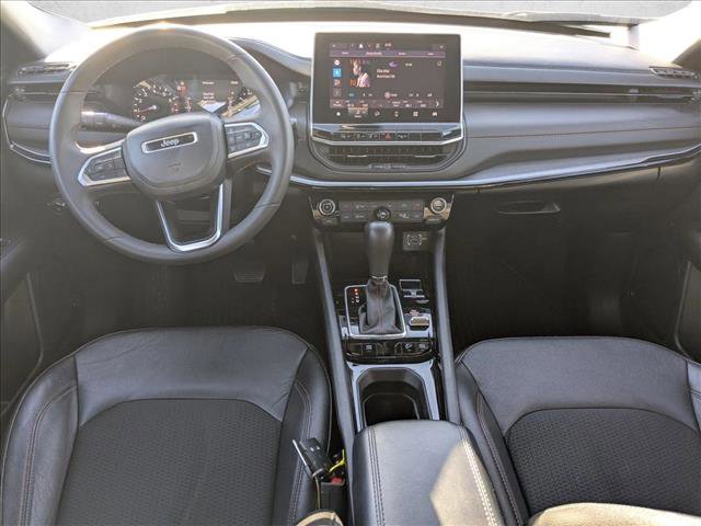 Used 2024 Jeep Compass Trailhawk image 17